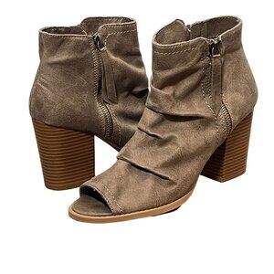 Rampage Taupe Faux Suede Peep Toe Ankle Booties Women’s 7.5